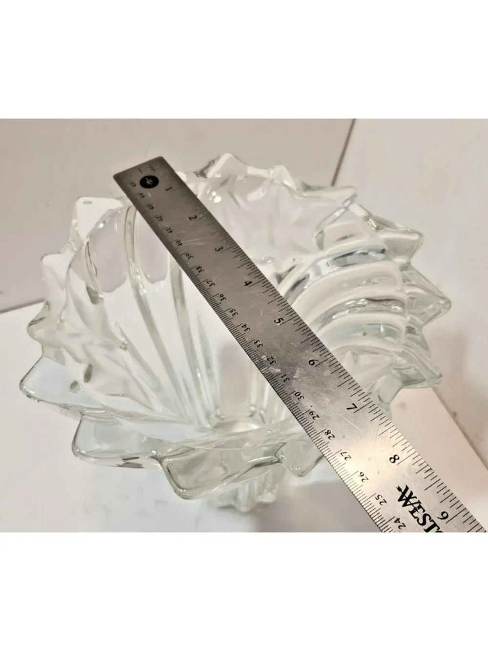 Mikasa Parisian Ivy Lead Crystal Flower Vase Swirled w/ Frosted Ivy Accents 8